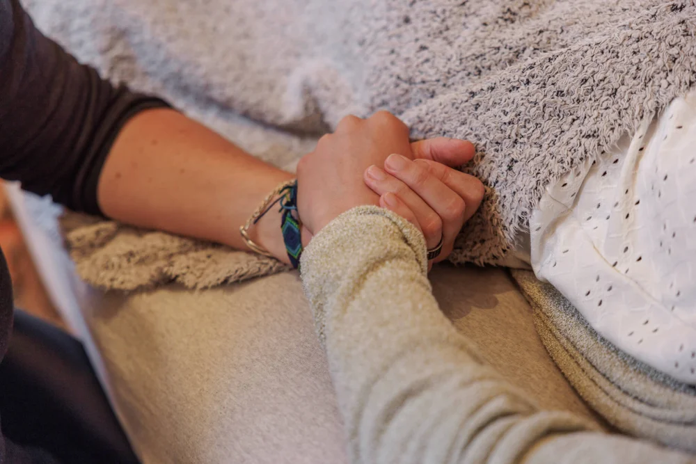 Achtsame Begleitung im Ökoversum als Sinnbild für emotionale Klärung und Bewusstseinsarbeit