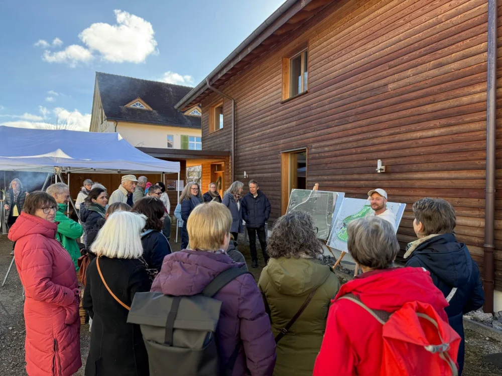 Vorstellung und Präsentation des Projekts Ökoversum, Bereich Permakultur, hier bei einer Gartenbegehung
